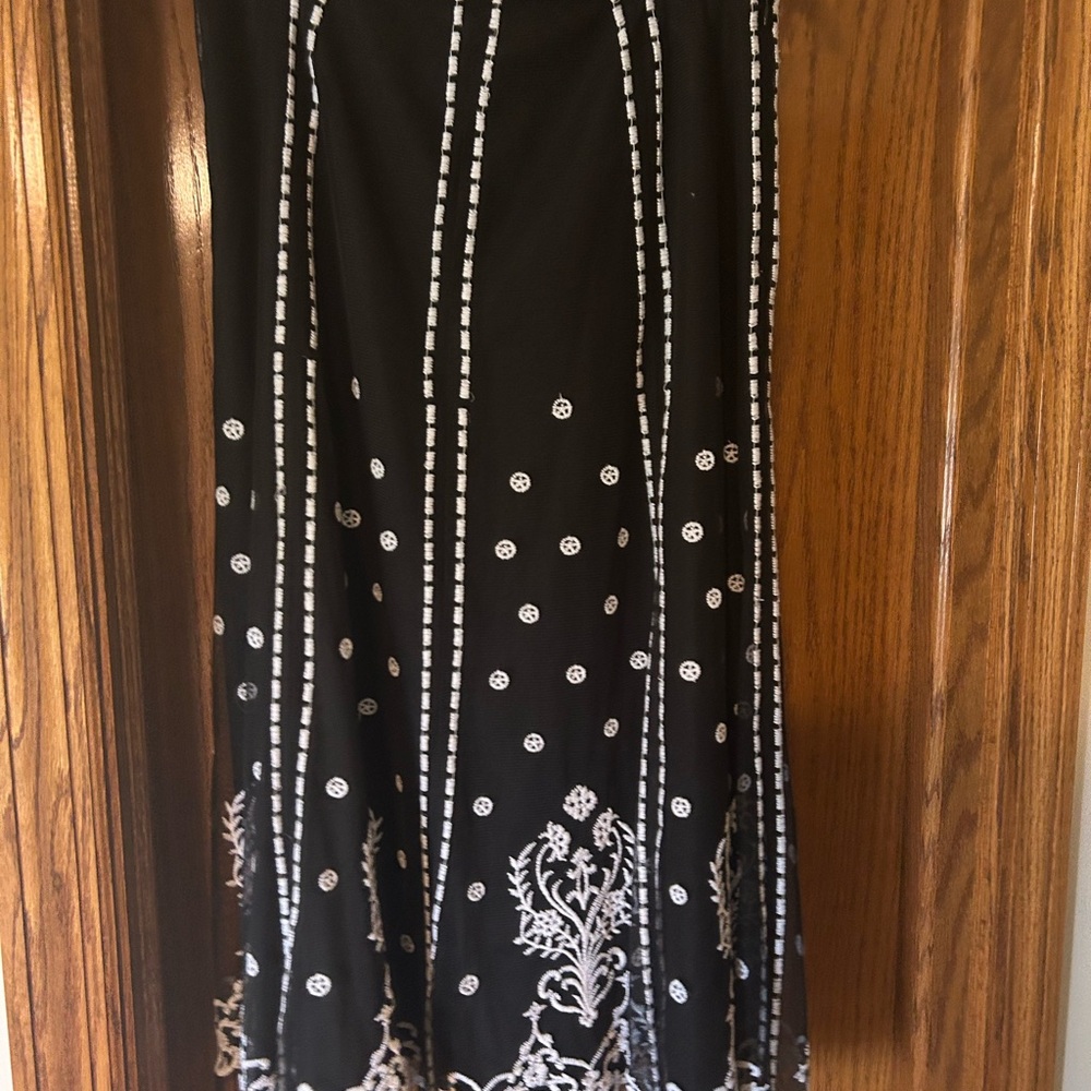 Peter Nygard Black Skirt with White Embroidery